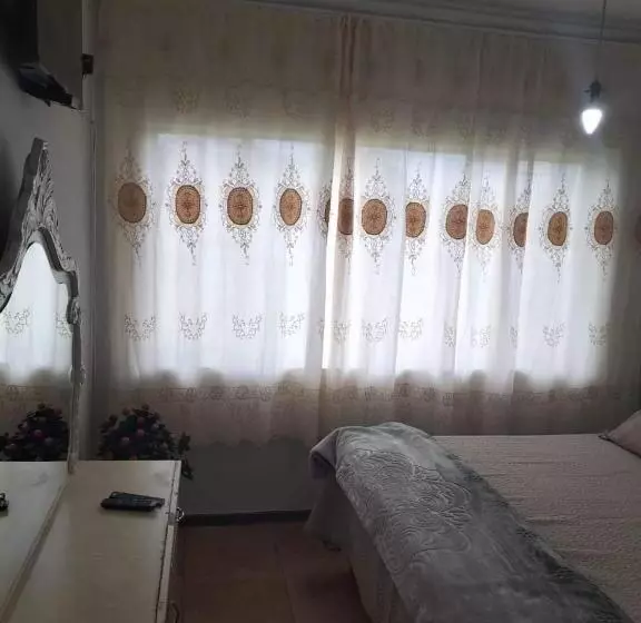 تختخواب و صبحانه Restwell Accommodation