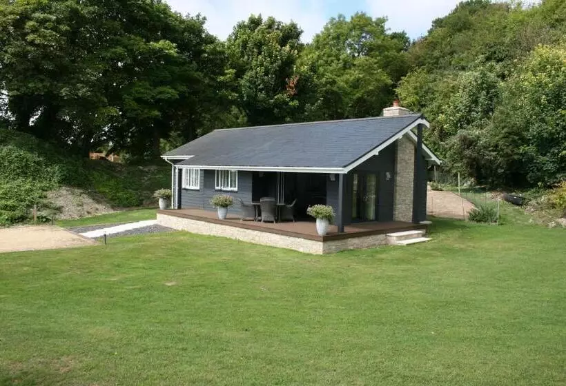 تختخواب و صبحانه The Cabin 2 Bedroom Property