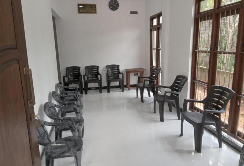 فندق Astral Residence