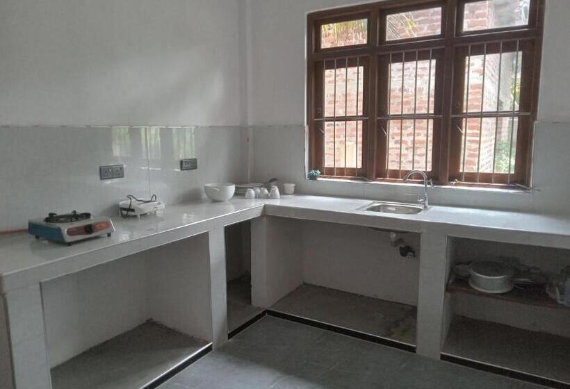 فندق Astral Residence