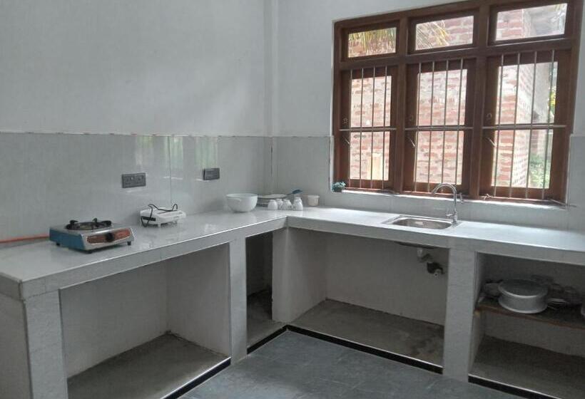 فندق Astral Residence