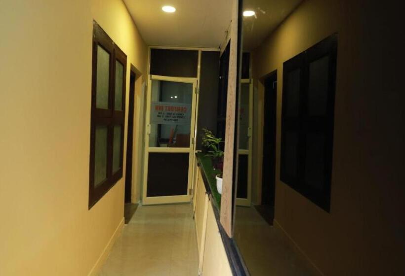 בית מלון כפרי Comfort Inn