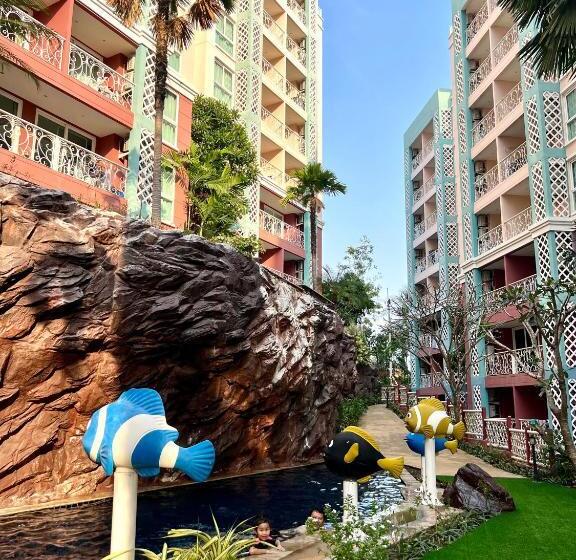 هتل Grande Caribbean Condo By Ping An