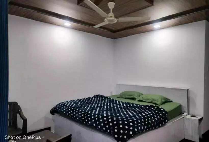 ホテル Kedar Hill Resort Sonprayag