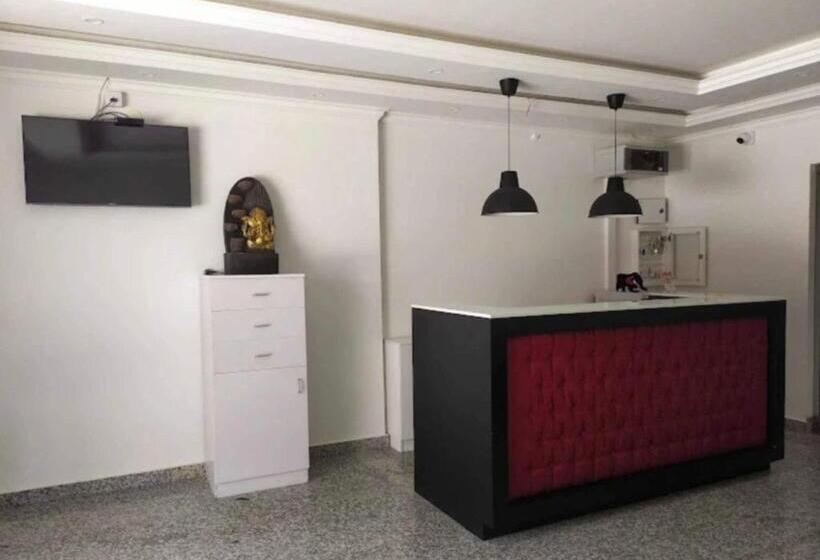 Hotel Oyo Kailath Saf E Stay Tourist Home