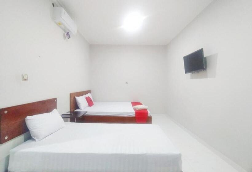 בית מלון כפרי Reddoorz Syariah Near Stasiun Purwokerto