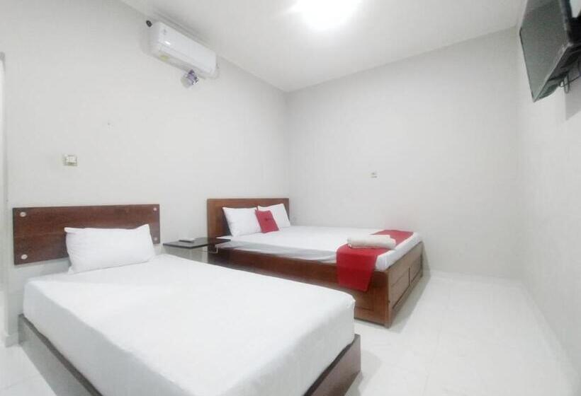 בית מלון כפרי Reddoorz Syariah Near Stasiun Purwokerto