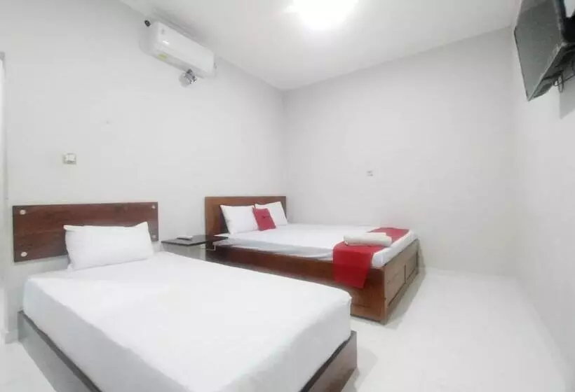 ホテル Reddoorz Syariah Near Stasiun Purwokerto