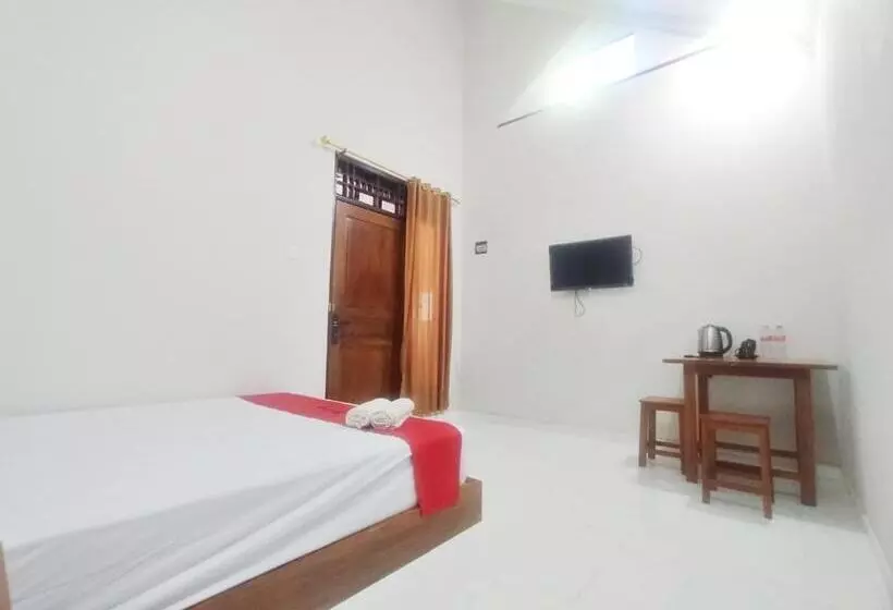ホテル Reddoorz Syariah Near Stasiun Purwokerto