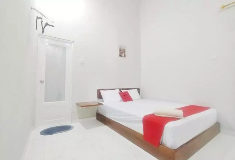ホテル Reddoorz Syariah Near Stasiun Purwokerto