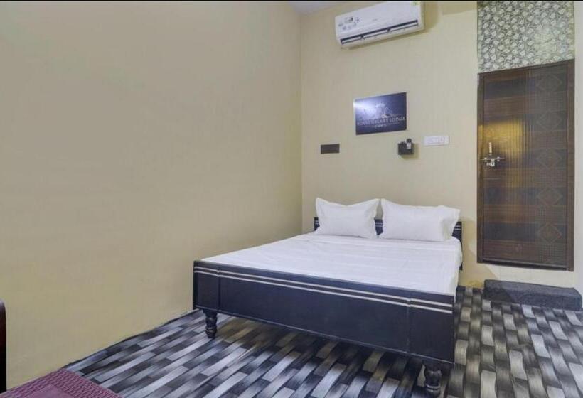 ホテル The Royal Galaxy