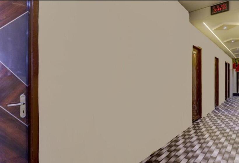 ホテル The Royal Galaxy