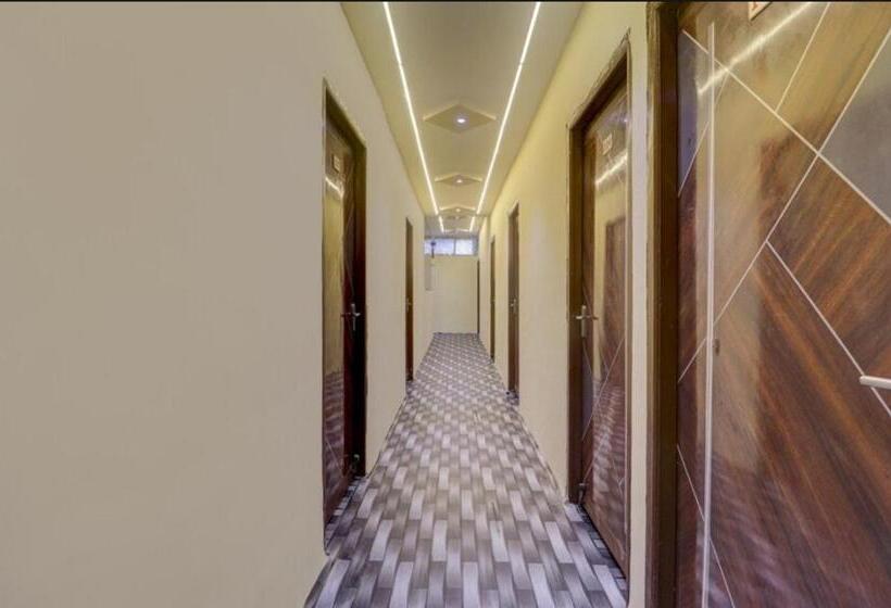 ホテル The Royal Galaxy