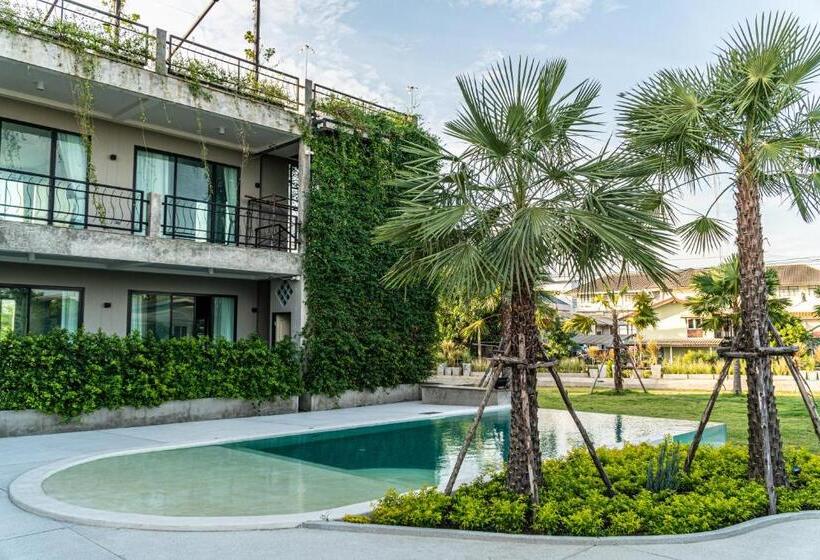 호텔 The River Palm Resort