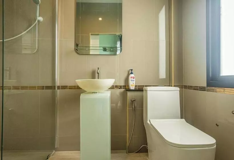 Hotelli The River Palm Resort