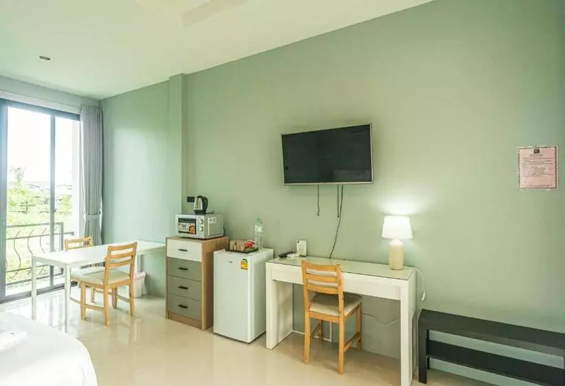 Hotelli The River Palm Resort