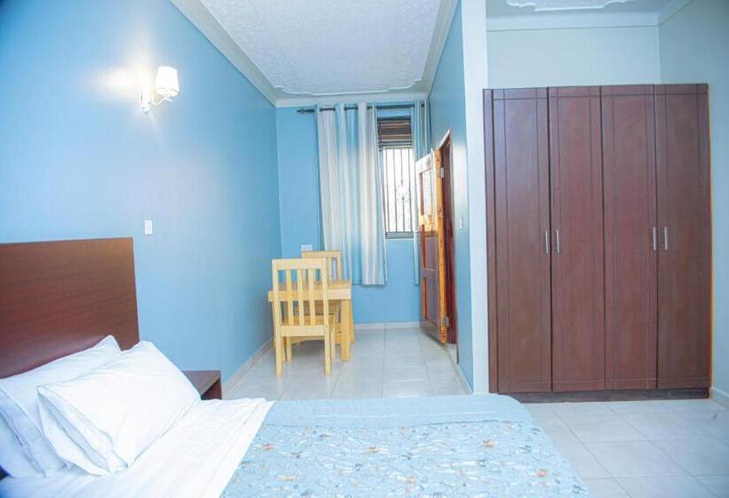 هتل Transit Haven