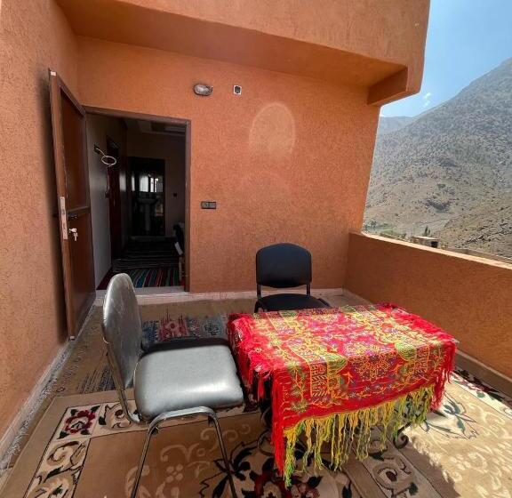 پانسیون Armed Family Lodge