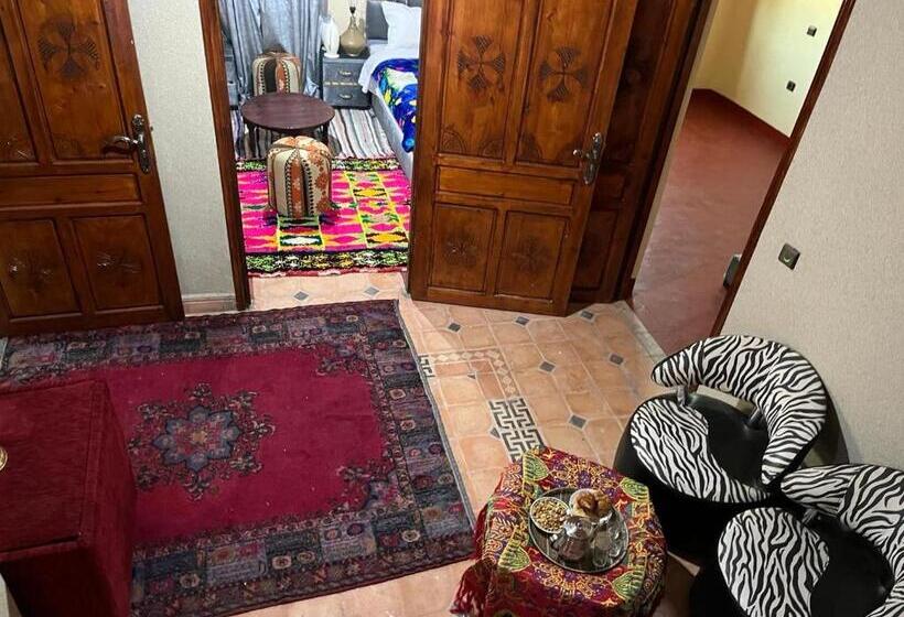 پانسیون Armed Family Lodge