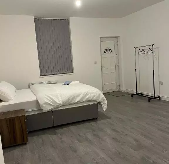 ペンション Chief Vic Guest House