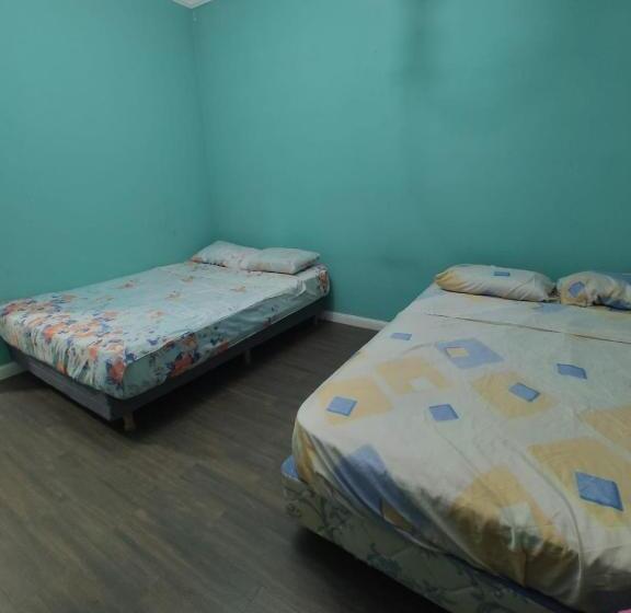 پانسیون Hostel Ezeiza