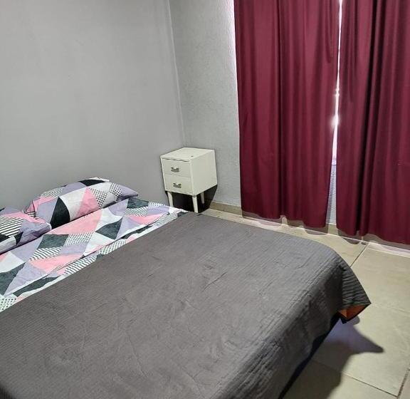 پانسیون Hostel Ezeiza