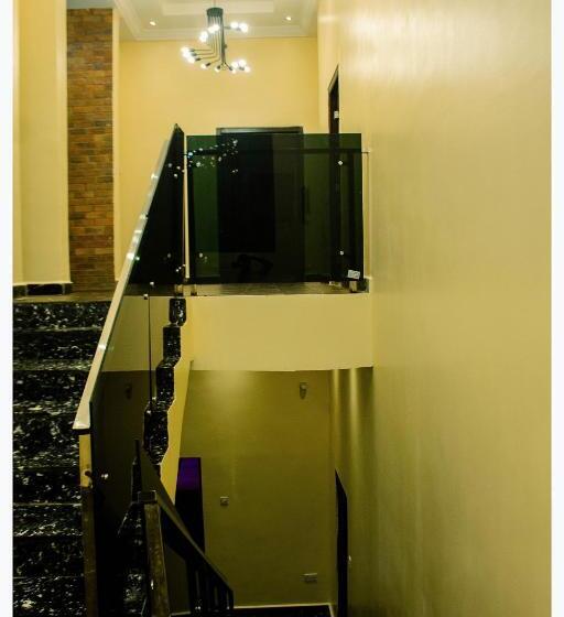 پانسیون House 7a