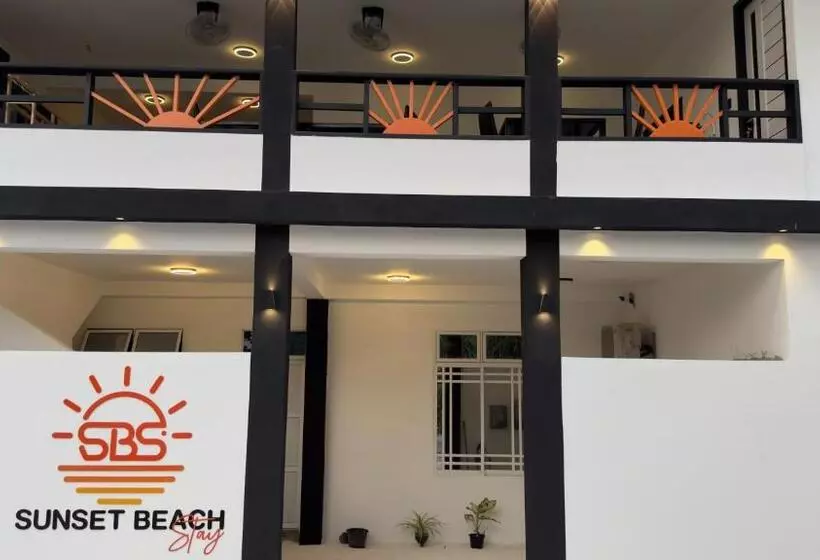 پانسیون Sunset Beach Stay At Mathiveri