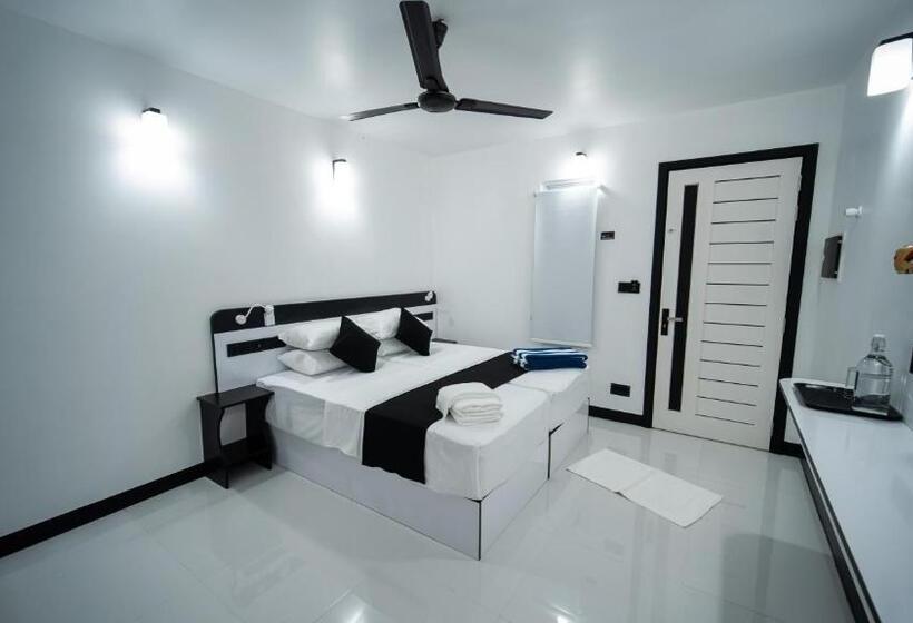 پانسیون Sunset Beach Stay At Mathiveri