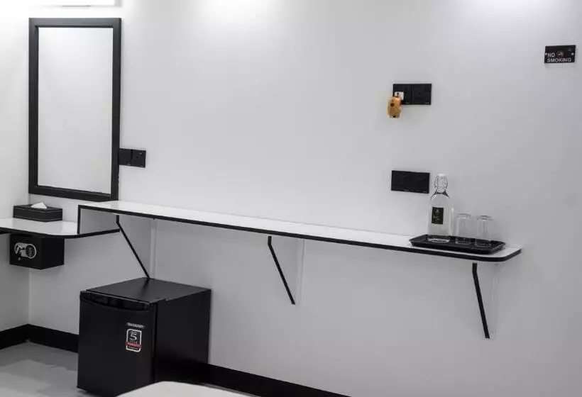 پانسیون Sunset Beach Stay At Mathiveri