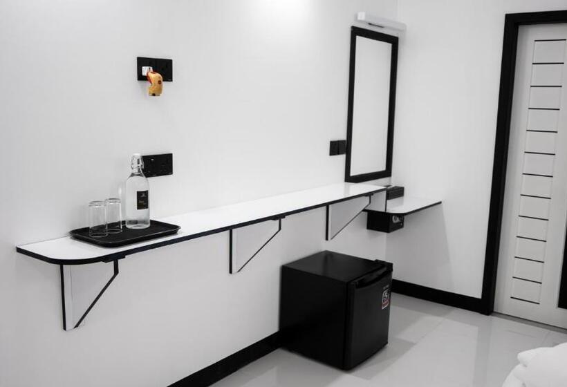 پانسیون Sunset Beach Stay At Mathiveri