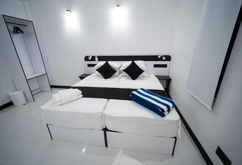 پانسیون Sunset Beach Stay At Mathiveri