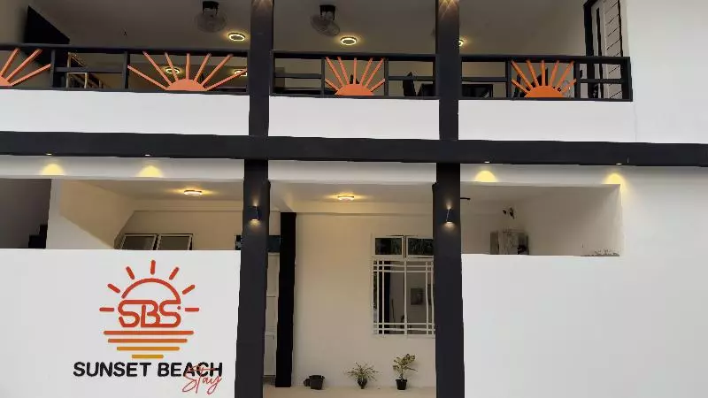 پانسیون Sunset Beach Stay At Mathiveri