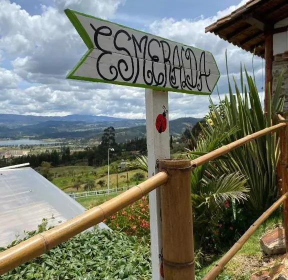 تختخواب و صبحانه Cabaña Esmeralda   Seilan Alojamiento Rural