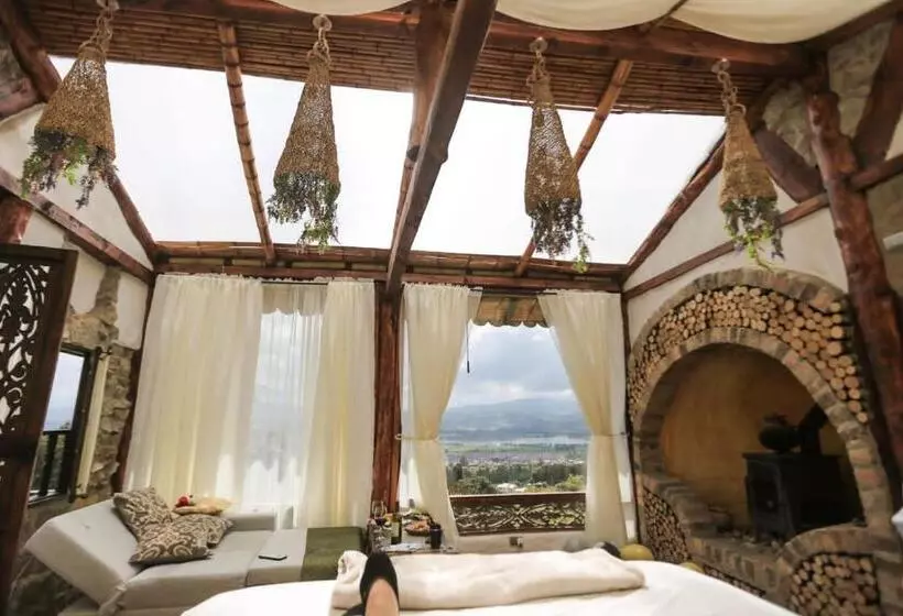 تختخواب و صبحانه Cabaña Esmeralda   Seilan Alojamiento Rural