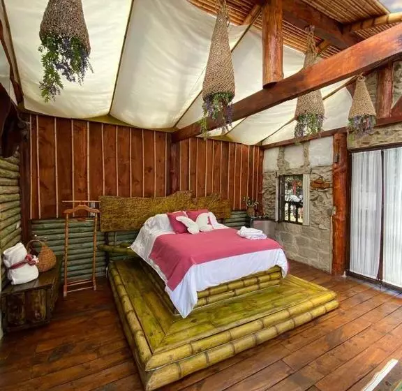 تختخواب و صبحانه Cabaña Esmeralda   Seilan Alojamiento Rural