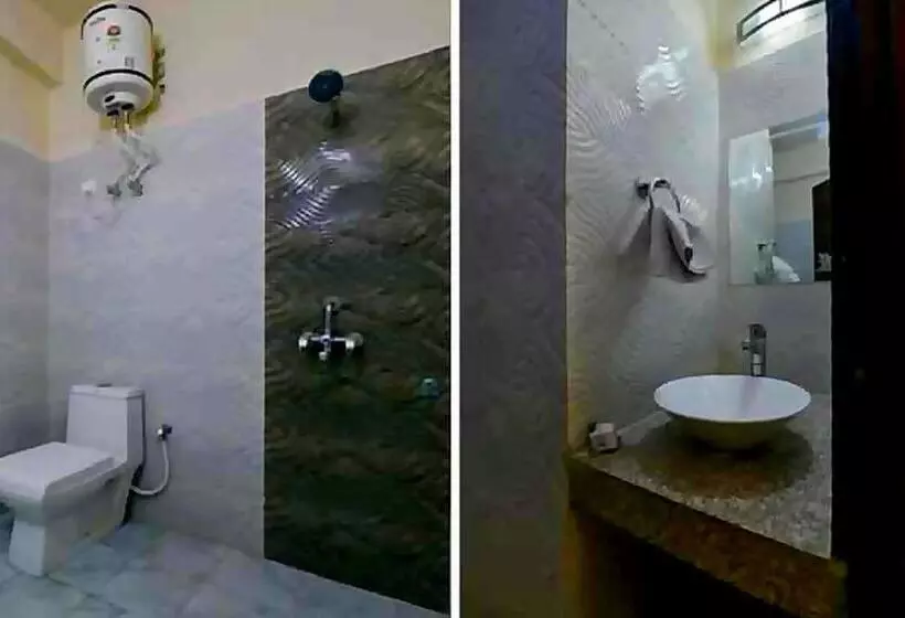 Collection O Hotel Sky Inn