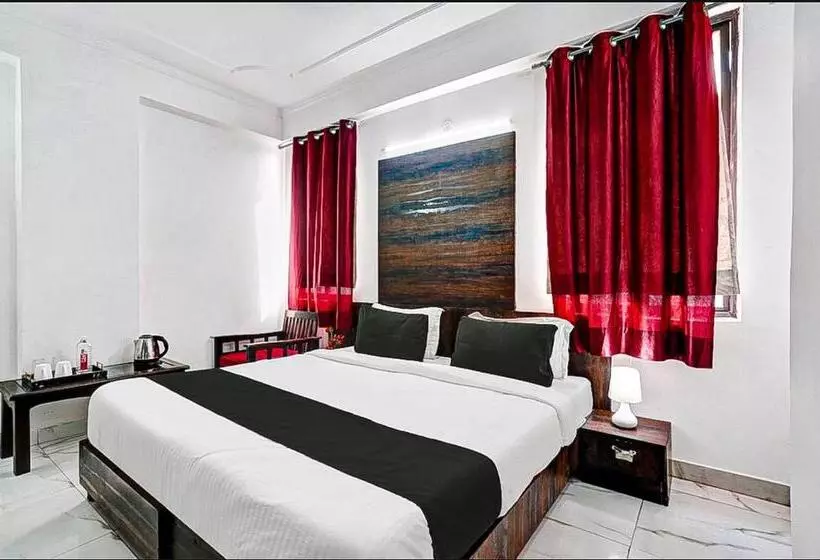 Collection O Hotel Sky Inn