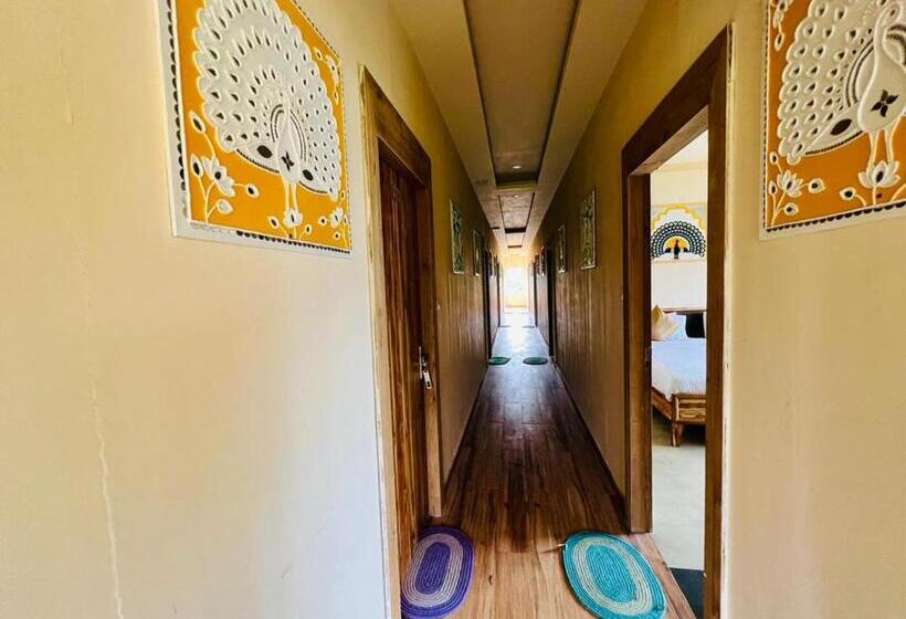 The Dee Glanc A Pure Veg Hotel Near Bus Stand Udaipur