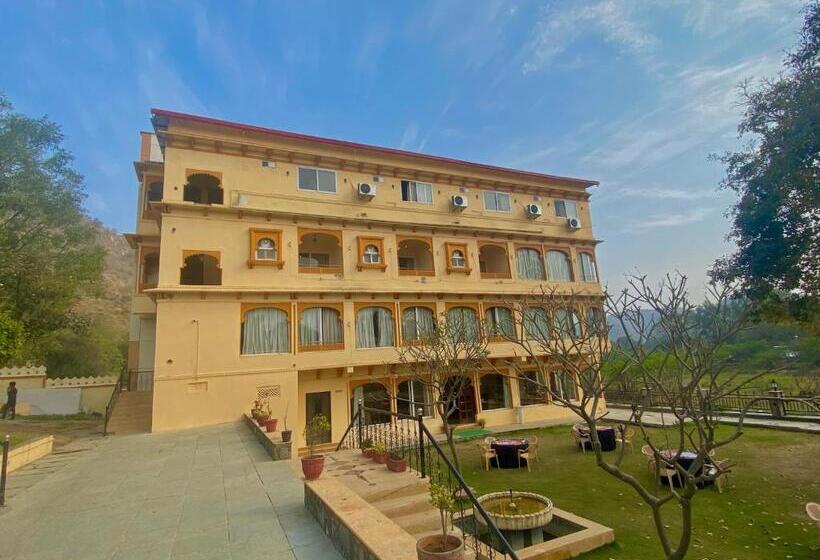 The Dee Glanc A Pure Veg Hotel Near Bus Stand Udaipur