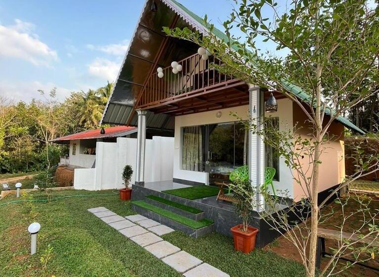 בית מלון כפרי Dense Family Resort