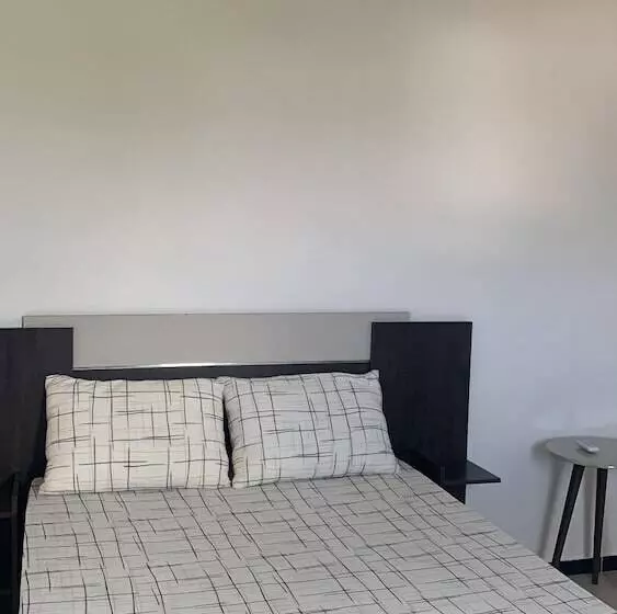 Hotelli Pousada Leon