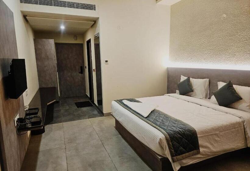 ホテル Sns Regency