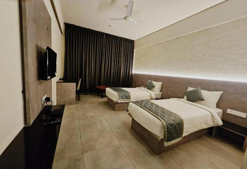 ホテル Sns Regency