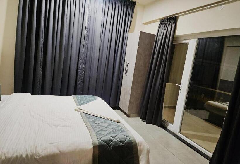 ホテル Sns Regency