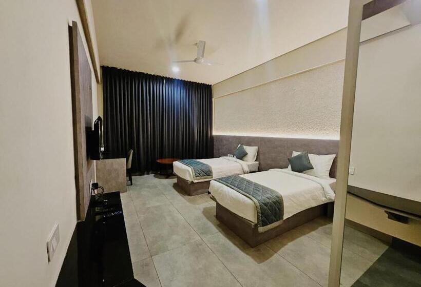 ホテル Sns Regency