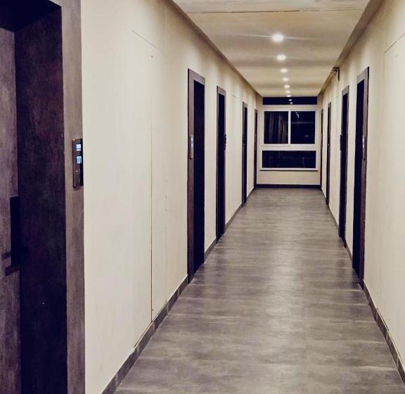 ホテル Sns Regency