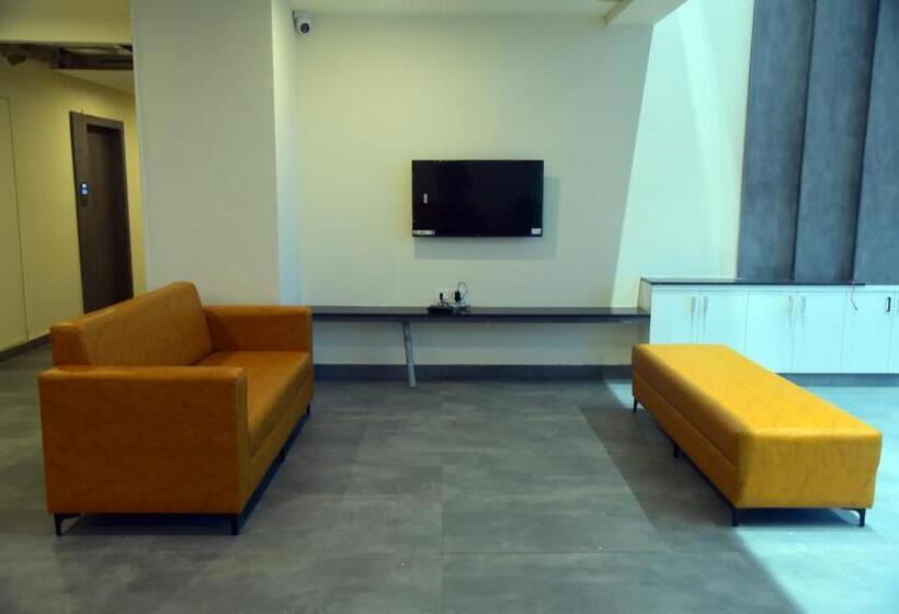 ホテル Sns Regency