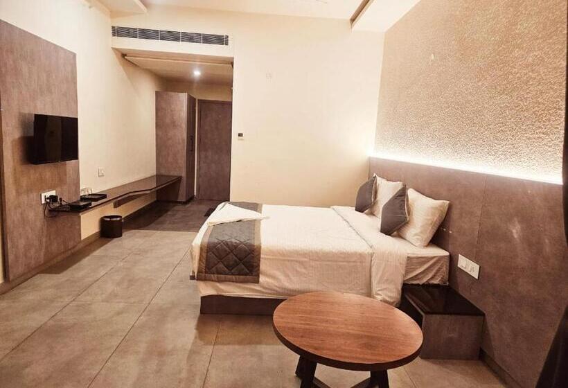 ホテル Sns Regency