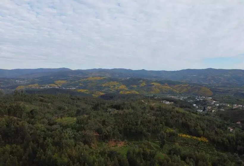 Hotelli Yellow House   Casa Amarela